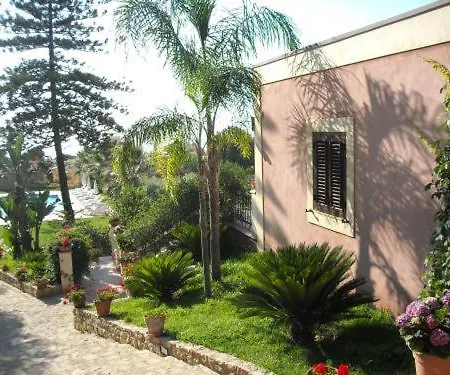 Luca Farm stay Sant'Agata di Militello